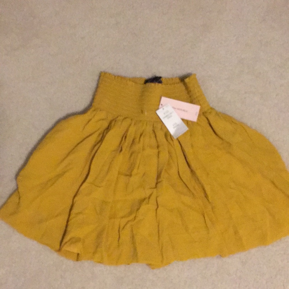 Brand new never worn yellow skirt